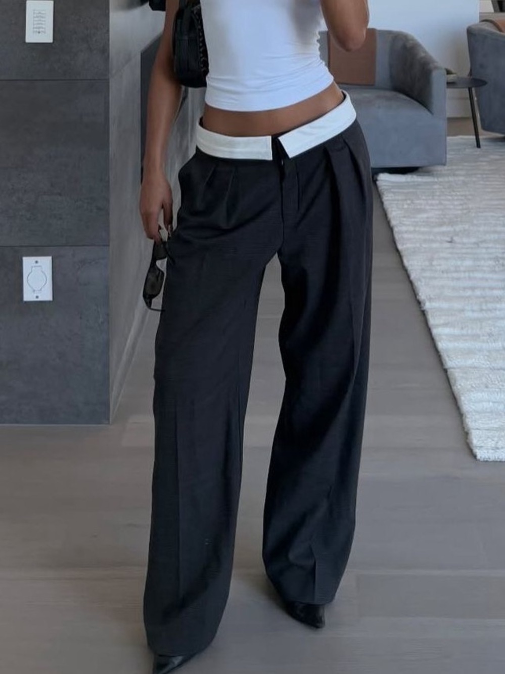 Aritzia Black Wide-Leg Trousers with White Contrast Waistband